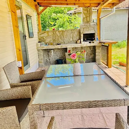 Caravans 10 Min To & 35 Min To Black Sea Camping *