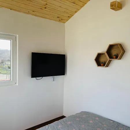 Caravans 10 Min To & 35 Min To Black Sea *