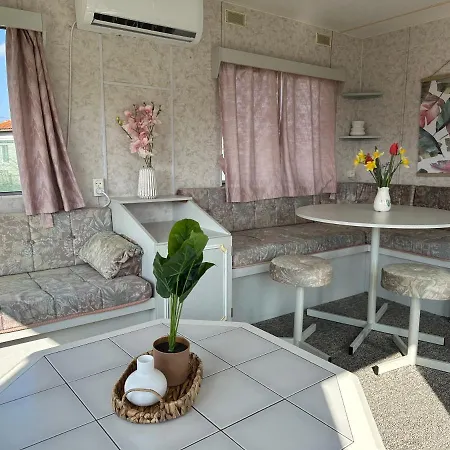 Caravans 10 Min To & 35 Min To Black Sea Camping Tsonevo