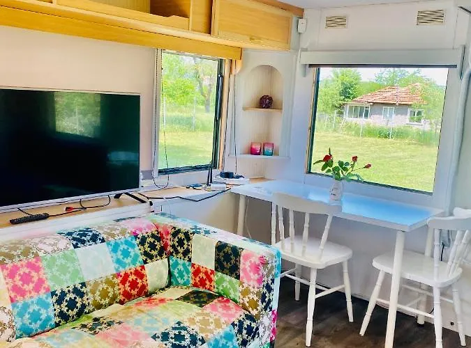 Camping Caravans 10 Min To & 35 Min To Black Sea *