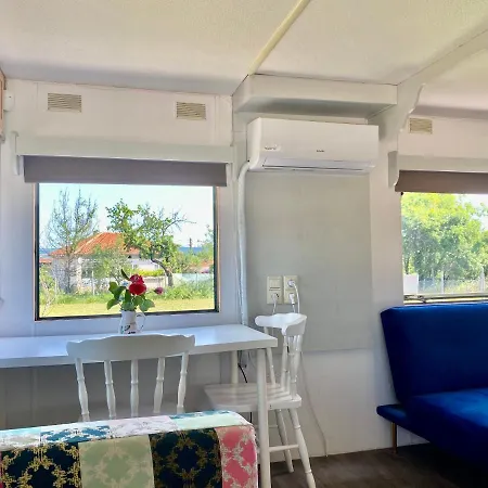 Caravans 10 Min To & 35 Min To Black Sea Tsonevo