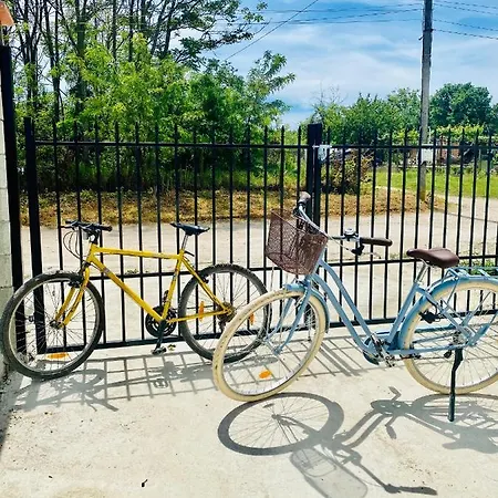 Caravans 10 Min To & 35 Min To Black Sea Tsonevo