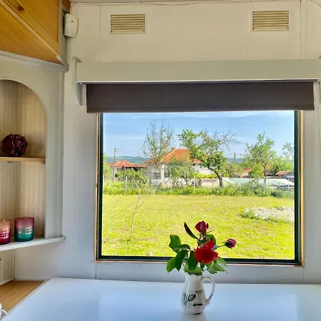 Kemping Caravans 10 Min To & 35 Min To Black Sea *