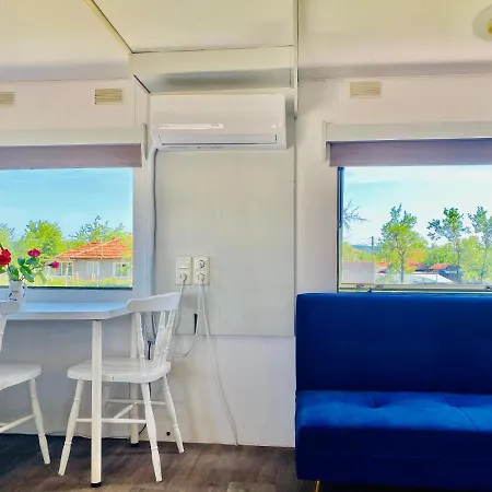 Caravans 10 Min To & 35 Min To Black Sea Kemping