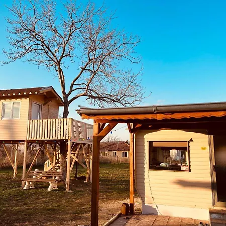 Caravans 10 Min To & 35 Min To Black Sea Kemping